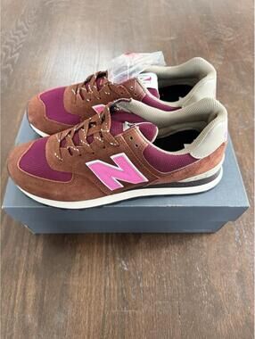 New Balance 574 Brown/Pink Men Size 9.5 RARE  Colorway BRAND NEW NEVER WORN🔥🔥